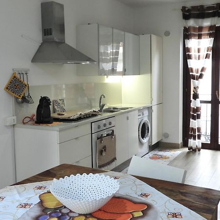 A Casa Di Eli Apartment Palermo Bagian luar foto