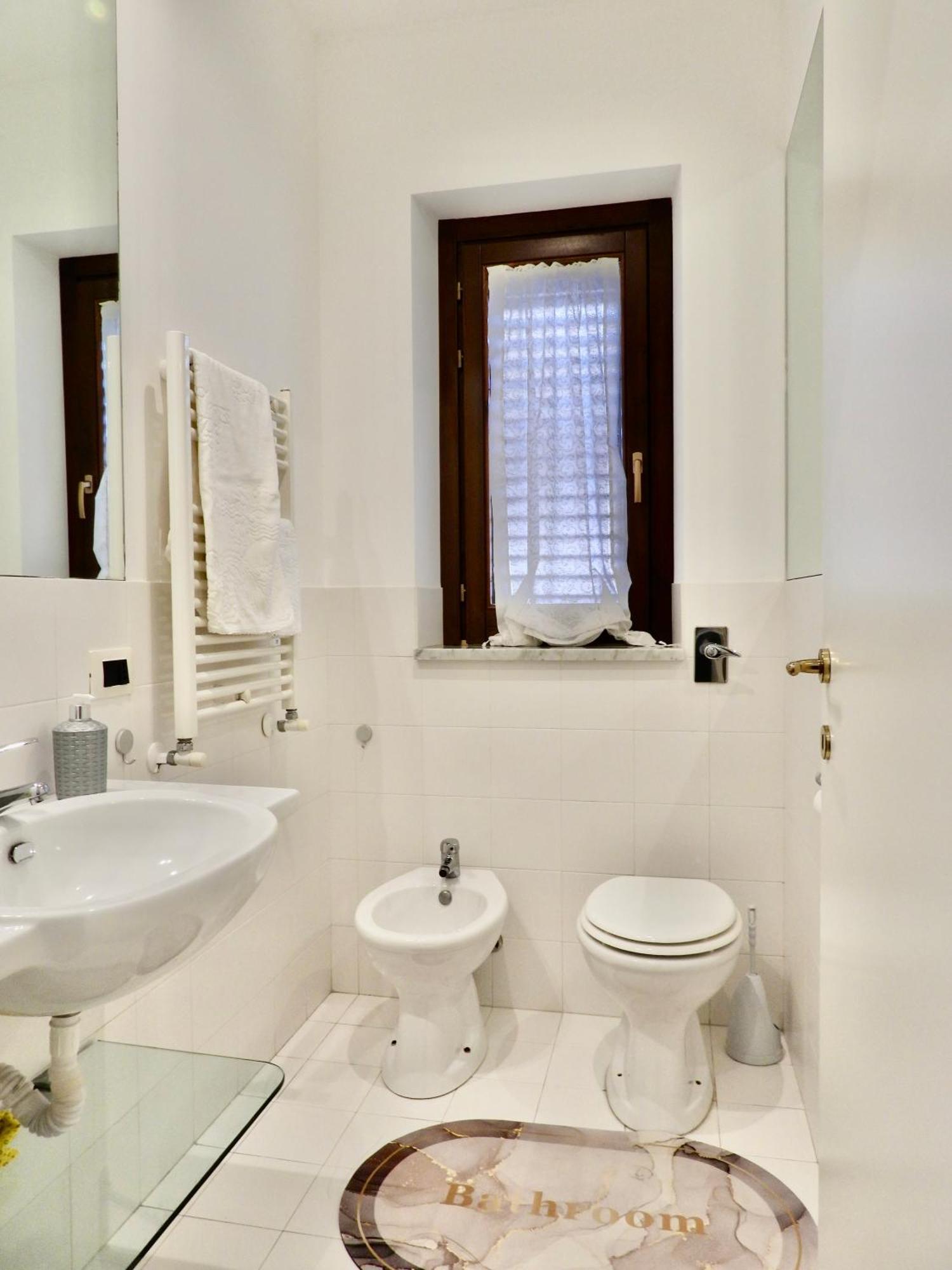 A Casa Di Eli Apartment Palermo Bagian luar foto