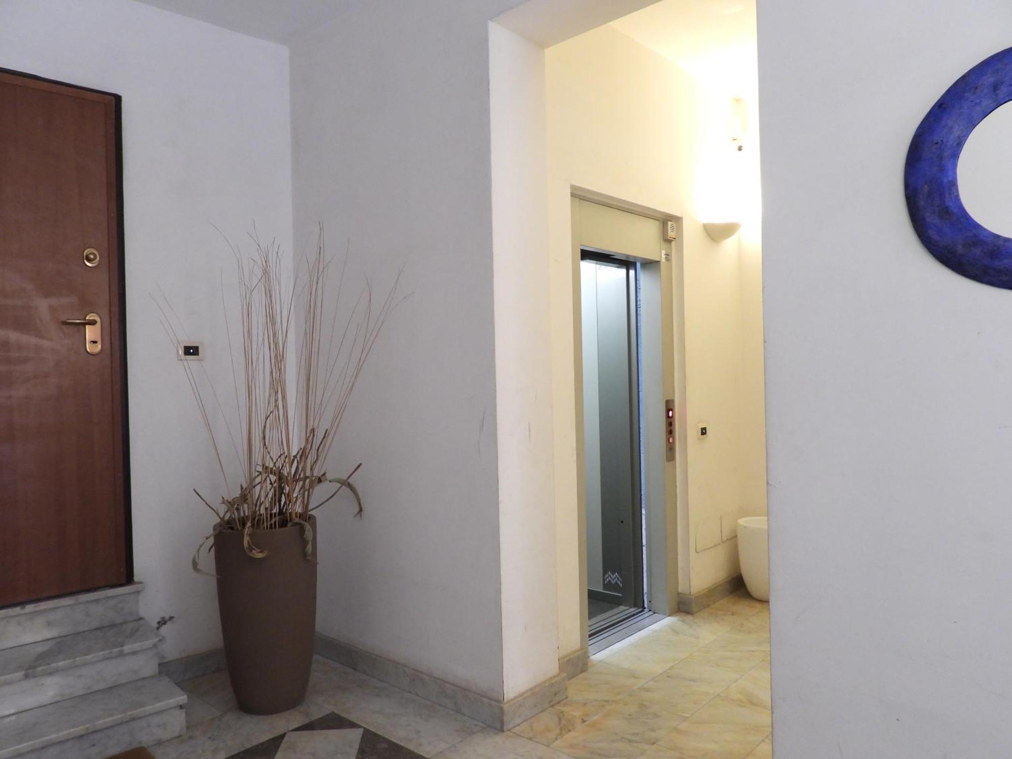 A Casa Di Eli Apartment Palermo Bagian luar foto
