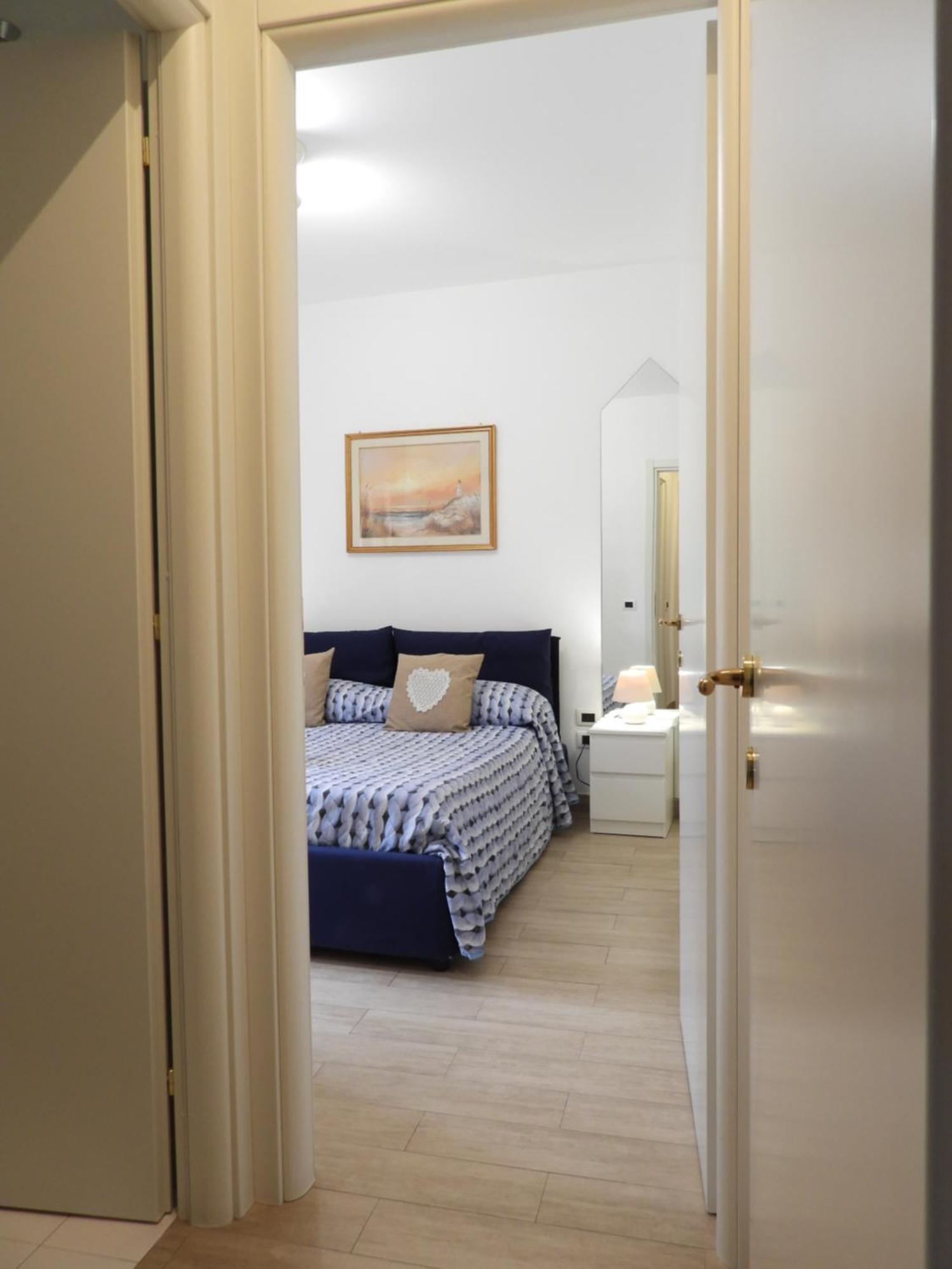 A Casa Di Eli Apartment Palermo Bagian luar foto