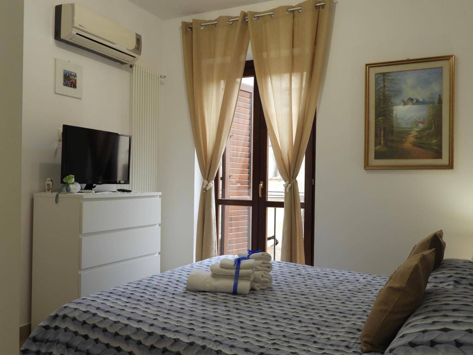 A Casa Di Eli Apartment Palermo Bagian luar foto
